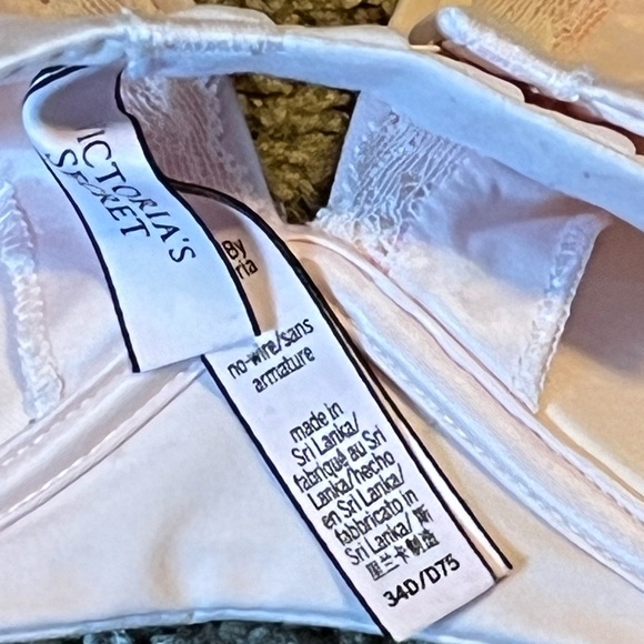 Victoria’s Secret Nursing Bra Bundle - Picture 2 of 4
